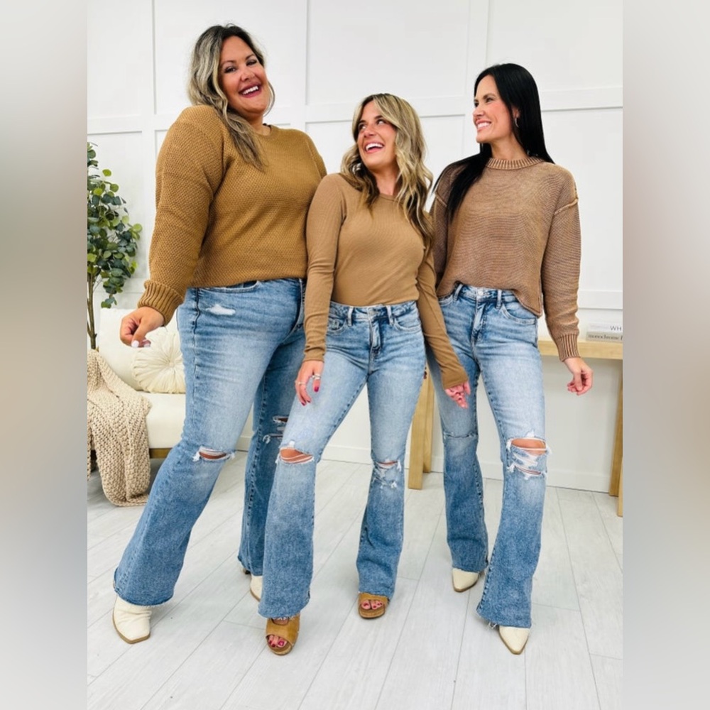 BNWT Lovervet Flare Tummy Control Jeans (MOCO boutique exclusive)